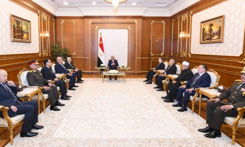 البنك المركزي يهنئ رجال الشرطة بعيدهم والشعب المصري بذكرى ثورة 25 يناير