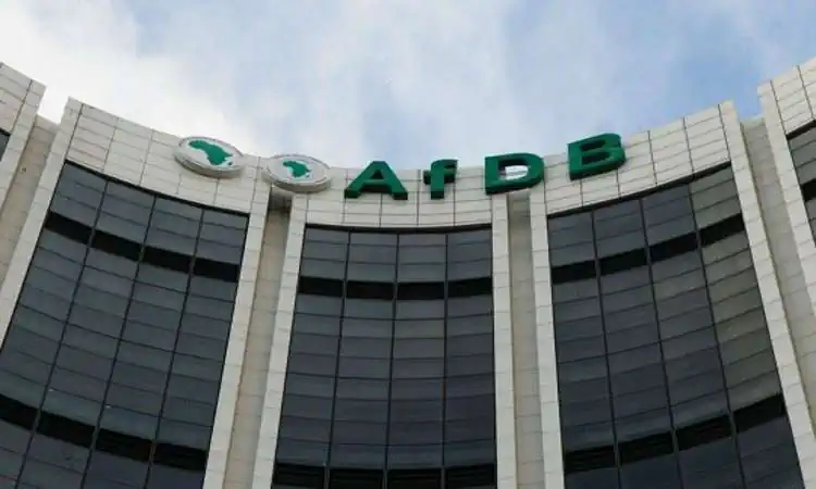 البنك الإفريقي للتنمية يمنح مصر قرضًا بـ170 مليون دولار ويؤكد ثقته في الاقتصاد المصري