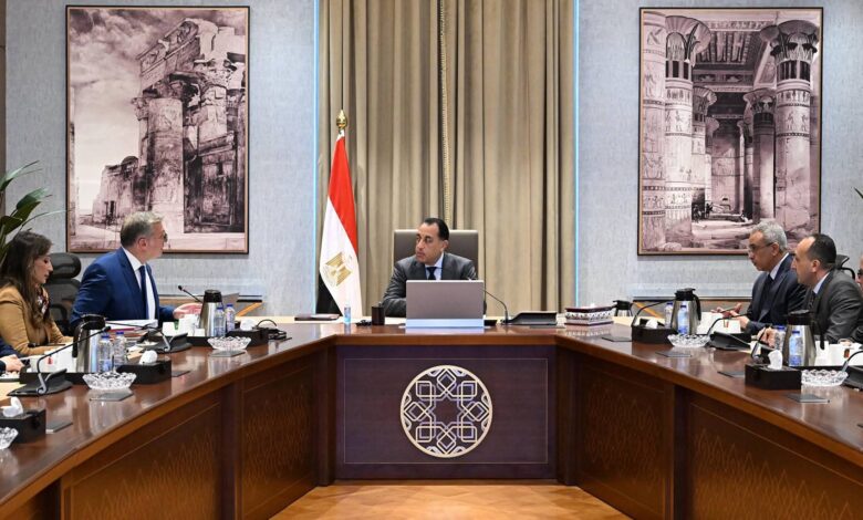 مدبولي يتابع مع وزير البترول الاكتفاء الذاتي.. واستثمار صيني 2 مليار دولار في الفوسفات