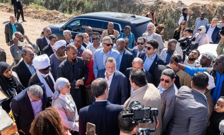 محافظ المركزي ووزير الزراعة يتفقدان قرى أسوان المستفيدة من دعم صغار المزارعين.. نماذج ري شمسي وقصب سكر ذكي + تمكين المرأة وشمول مالي ريفي!