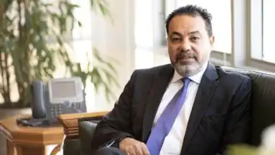 أسرار رحيل محمد عباس فايد من أبوظبي الأول بعد غرامة مليار ..من يتولي المنصب الجديد ؟