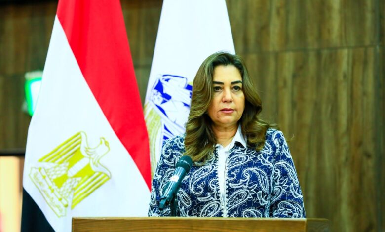 منال عوض، وزيرة التنمية المحلية والقائمة بأعمال وزير البيئة