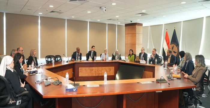 البنك المركزي والرقابة المالية يعقدان اجتماعًا لتعزيز الشمول المالي وتمكين المرأة اقتصاديًا