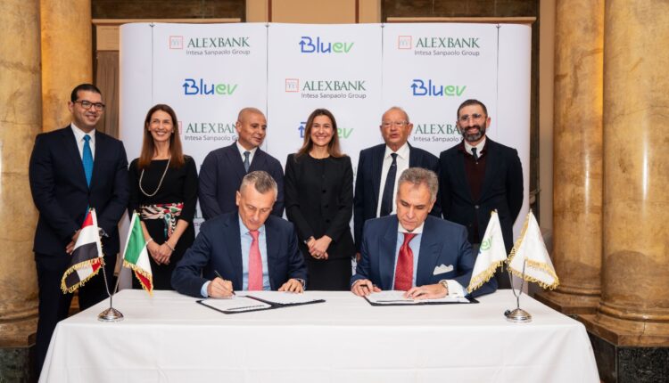 بنك الإسكندرية وبلو إي ڤي يوقعان شراكة لتمويل الدراجات الكهربائية في مصر