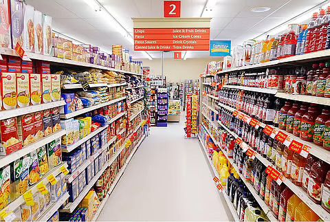 بعد بدء الحرب على ايران:الإمارات تؤكد وفرة السلع وتدعو مواطنيها للشراء الرشيد