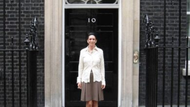 وثائق: بنك يو بي إس أدار أموال غيسلين ماكسويل بعد قطع جيه بي مورغان علاقته بإبستين