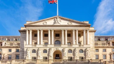 بنك إنجلترا يبقي سعر الفائدة عند 3.75% مع إشارات لتيسير السياسة النقدية
