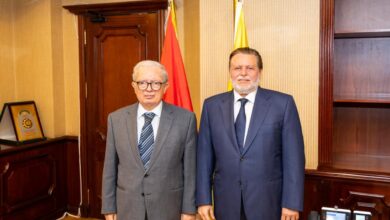 حسن عبد الله يبحث مع حسين عيسى مستجدات الاقتصاد المصري و خفض التضخم 2026