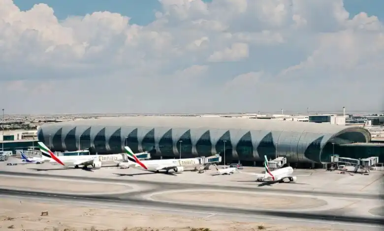 مطارات دبي تعلق جميع الرحلات حتى إشعار آخر بسبب التطورات الإقليمية