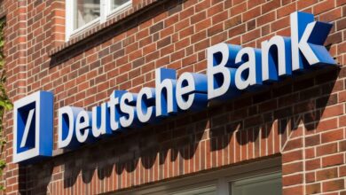 دويتشه بنك يحذر: مخاطر الذكاء الاصطناعي في الأسهم تهدد مكانة الدولار كملاذ آمن