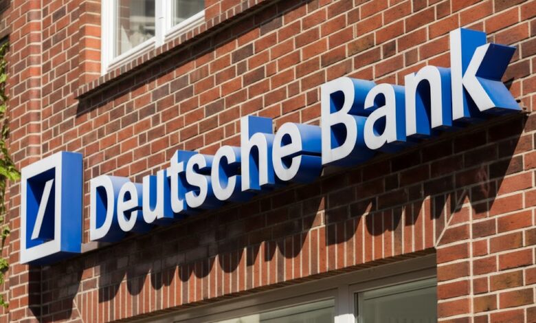 دويتشه بنك يحذر: مخاطر الذكاء الاصطناعي في الأسهم تهدد مكانة الدولار كملاذ آمن