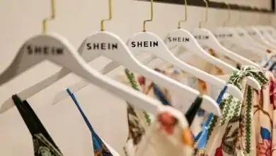 الاتحاد الأوروبي يفتح تحقيقًا رسميًا مع Shein بسبب منتجات غير قانونية وتصميم إدماني