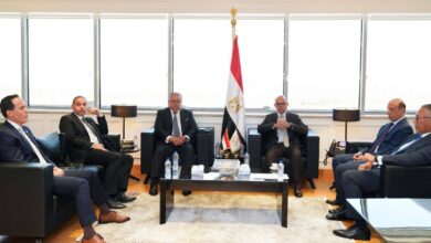 وزير الاستثمار يعقد اجتماعاً تنسيقياً لربط إلكتروني بين الهيئات وتيسير إجراءات المستثمرين