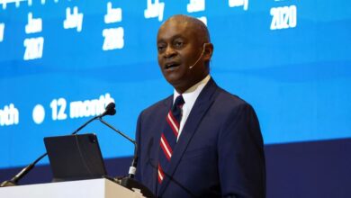 الاحتياطي الفيدرالي: نمو 2.2% يثير مخاوف التضخم ويحتاج فائدة مرتفعة