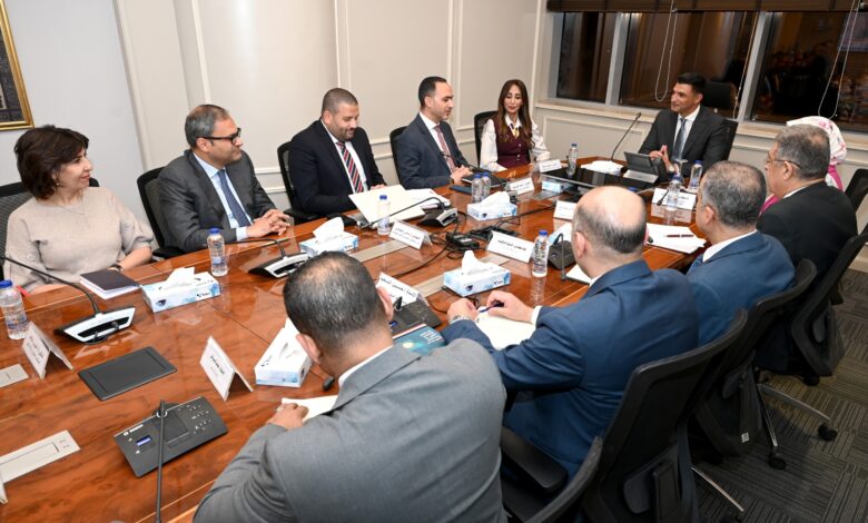 وزير الصناعة يلتقي نيسان أفريقيا.. خطة إنتاج 10 آلاف سيارة