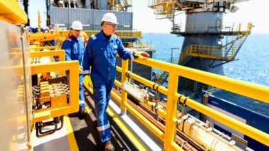 وزير البترول