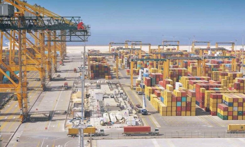 التجارة الخارجية السعودية ترتفع 4.91% في 2025 إلى 2.118 تريليون ريال