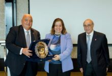 بنك "saib" يكرم "مي عبدالحميد"بعد انتهاء مدة عضويتها في مجلس الادارة كعضو مستقل