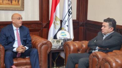 جهاز تنمية المشروعات يقدم تمويل 300 مليون جنيه لشركة"أمان القابضة لدعم المشروعات الصغيرة