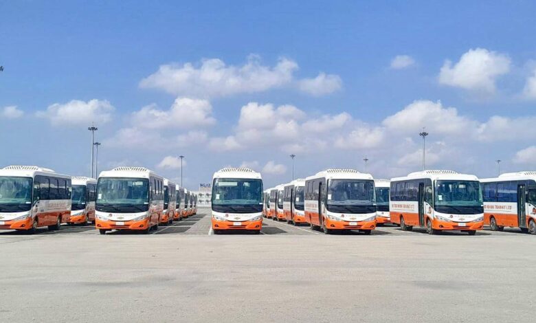 ميناء شرق بورسعيد يشحن 100 حافلة مصنعة محليًا على متن سفينة SUNSHINE ACE إلى غانا