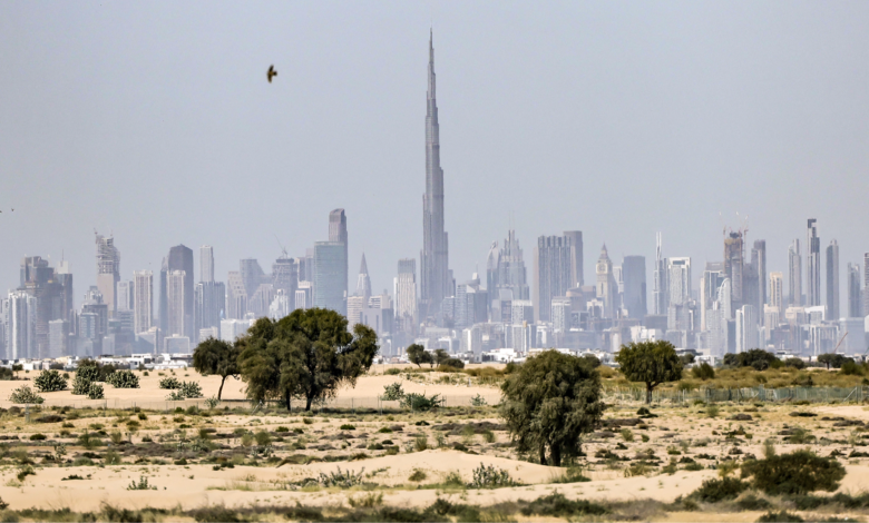مصرفيو دبي يتأملون ما بعد الحرب.. حكومة الإمارات تستعد لحزمة دعم بـ250 مليار دولار