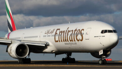 طيران الإمارات توقف جميع رحلاتها إلى دبي "حتى إشعار آخر" بعد انفجارات في المطار