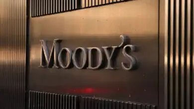 موديز تحذر من ركود أمريكي بنسبة 50% بضغط من حرب إيران وارتفاع أسعار النفط