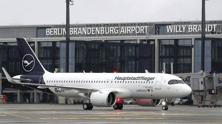 بسبب الحرب ضد إيران: مطار برلين يلغي جميع رحلاته من وإلى الشرق الأوسط حتى الإثنين