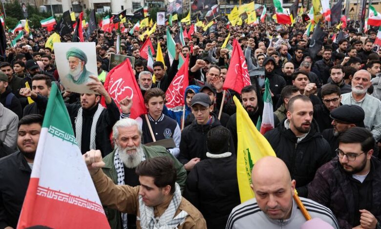 الجيش الإسرائيلي يقصف أهداف حزب الله في لبنان رداً على هجمات بعد اغتيال خامنئي