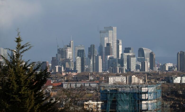 اقتصاد بريطانيا ينمو 0.1% في الربع الرابع 2025 وسط تباطؤ الاستهلاك