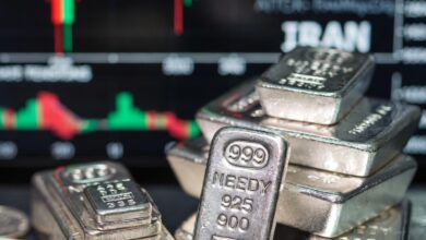 مركز الملاذ الآمن: الفضة تقفز 11% عالمياً و1.2% محلياً في فبراير