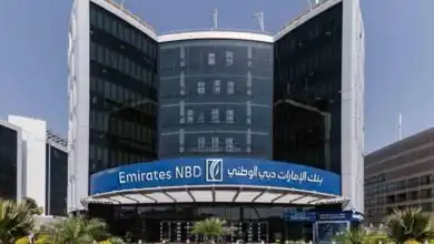 تطبيقات بنوك الإمارات تتعطل بسبب استهداف مركز بيانات أمازون بمسيرة