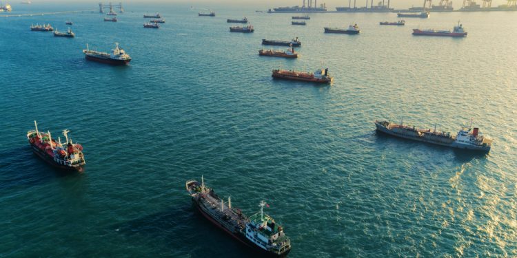 بنك مورغان ستانلي: ناقلات النفط لم تغادر خليج هرمز يوم 12 مارس.. الملاحة متوقفة