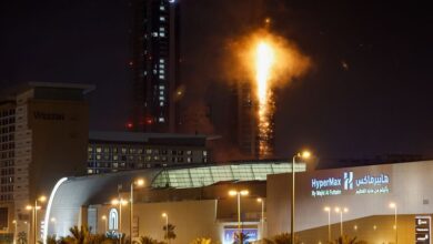 صواريخ إيران تهز الاقتصاد الخليجي ..وأمريكا وإسرائيل تدخل المنطقة لحرب مفتوحة