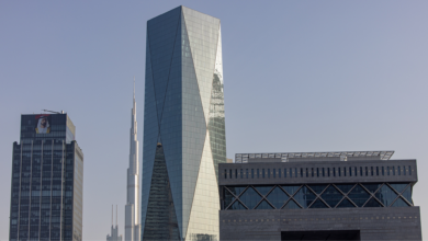 إيران تهدد بنوك الخليج بالرد الانتقامي بعد قصف بنك سباه