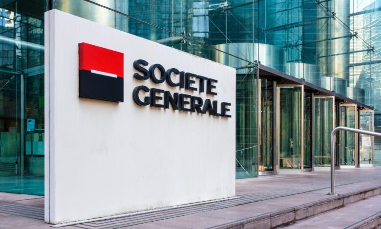 سوسيتيه جنرال يعيد هيكلة محفظته.. الذهب ينخفض إلى 7% والسلع ترتفع