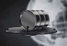 النفط يهبط 2.8% محققا 101.5 دولارًا وسط آمال اتفاق أمريكي-إيراني