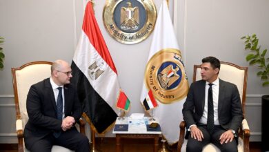 مصر وبيلاروسيا تبحثان توطين الصناعات الثقيلة والجرارات