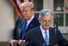 ترامب يهدد بإقالة رئيس الفيدرالي جيروم باول إذا استمر بعد ولايته في 2026