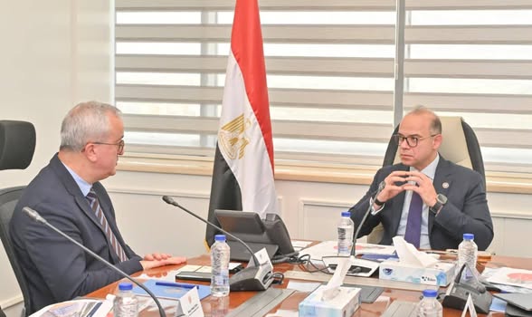 مصر تبحث مع ألستوم توطين صناعة النقل باستثمارات تصل 25 مليون يورو