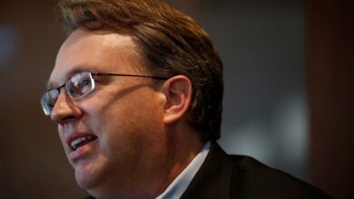 رئيس الاحتياطي الفيدرالي: توترات الشرق الأوسط تدفع التضخم الأمريكي للقفز إلى 3%