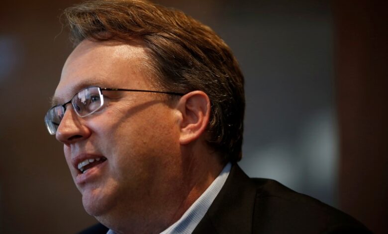 رئيس الاحتياطي الفيدرالي: توترات الشرق الأوسط تدفع التضخم الأمريكي للقفز إلى 3%