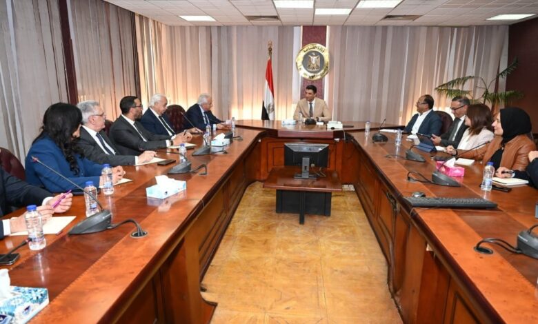 مصر تبحث مع غرفة التجارة الأمريكية تعزيز التعاون وإلغاء رسوم حديد التسليح