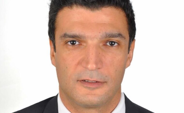 وزير الصناعة يعيد تنظيم إقامة المصانع خارج المناطق الصناعية