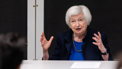 وزيرة الخزانة الأمريكية تتوقع خفض الفائدة الأمريكية رغم مخاطر التضخم وصدمات الأسعار