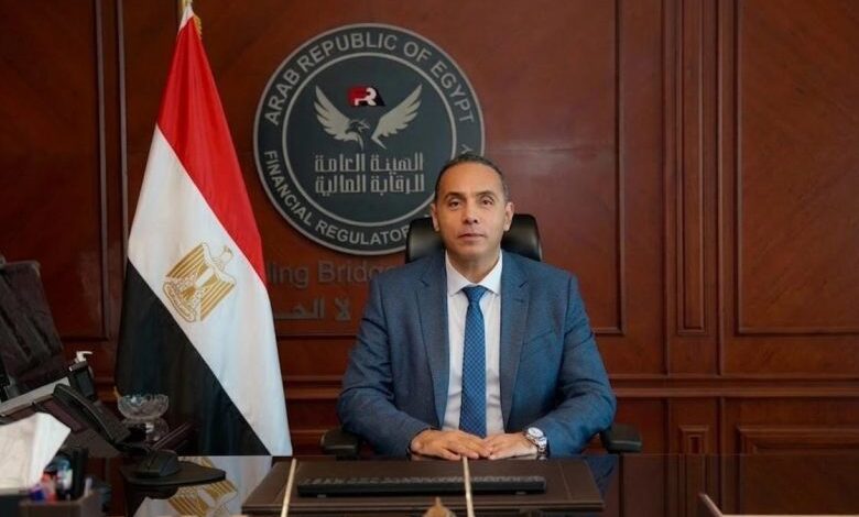 الدكتور إسلام عزام رئيس الهيئة العامة للرقابة المالية