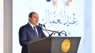 الرئيس السيسي يُهنئ عمال مصر في عيدهم ويؤكد أهمية دورهم في بناء الوطن