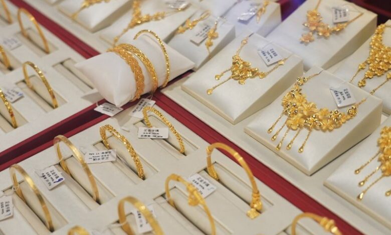 أسعار الذهب اليوم في مصر.. استقرار وعيار 21 يسجل 7035 جنيه
