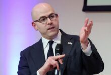 الاحتياطي الفيدرالي يقلص توقعات خفض الفائدة مع استمرار الضغوط التضخمية