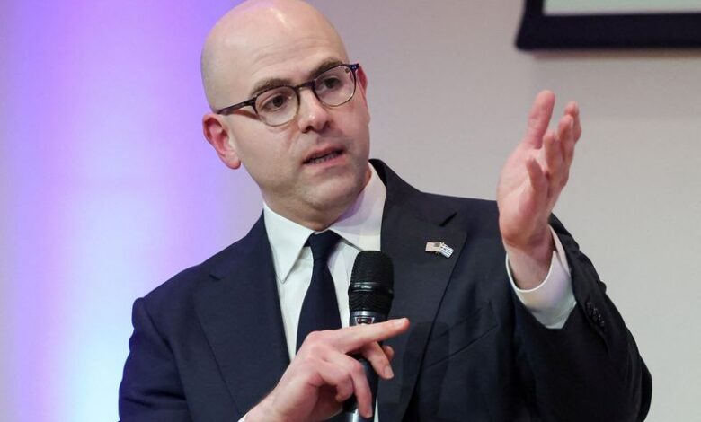 الاحتياطي الفيدرالي يقلص توقعات خفض الفائدة مع استمرار الضغوط التضخمية